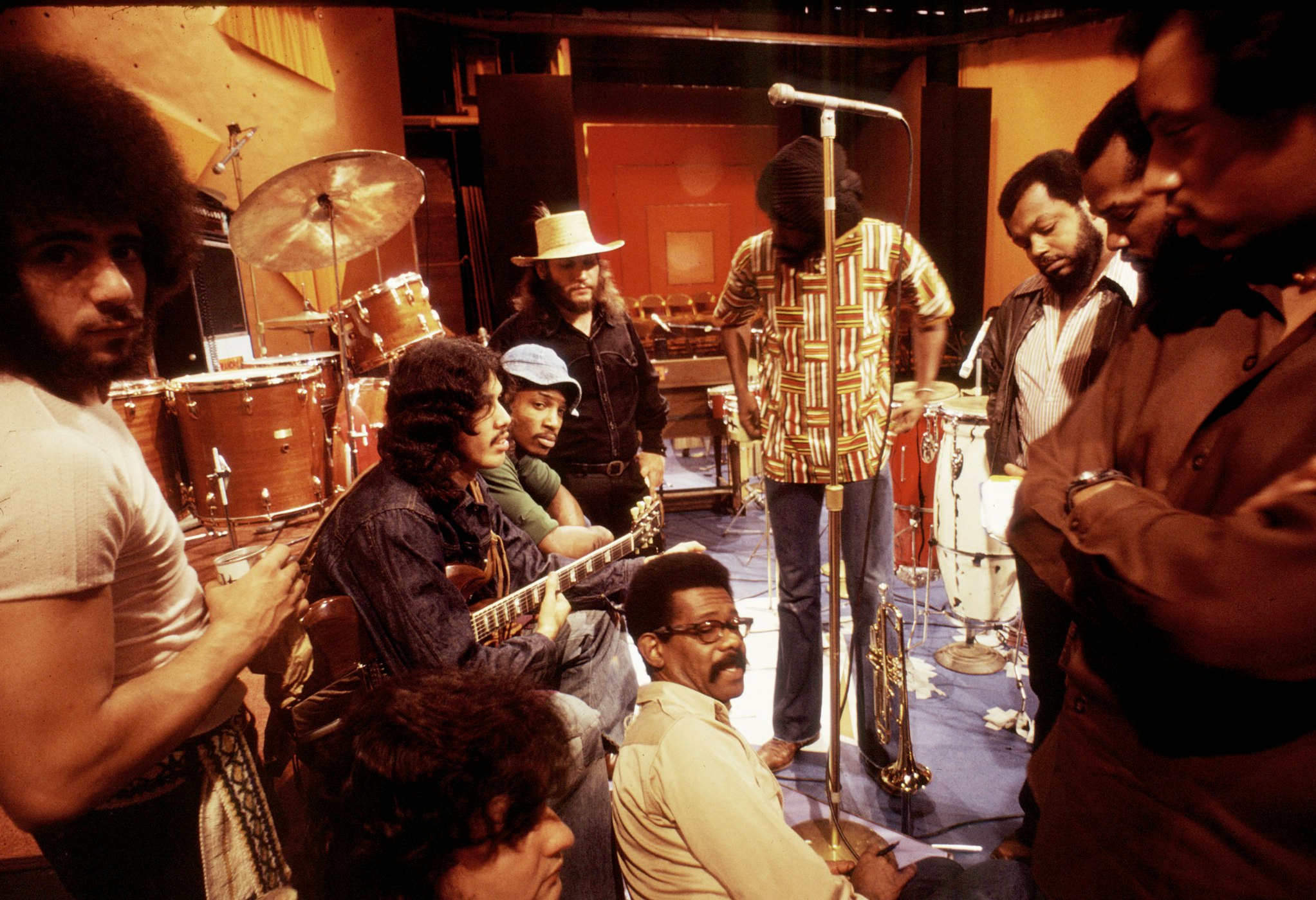 Ellis Haizlip on set with Mandrill, October 20, 1971. Photo by Alex Harsley.